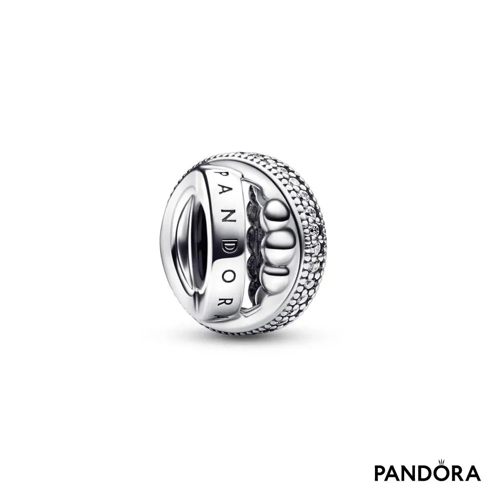 Privjesak Pandora Signature logo pavé i perlice 